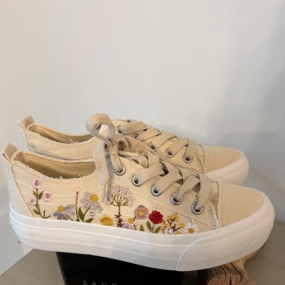 Blowfish Shoes - Blowfish Beige Canvas Sneakers with Multicolor Floral Embroidery